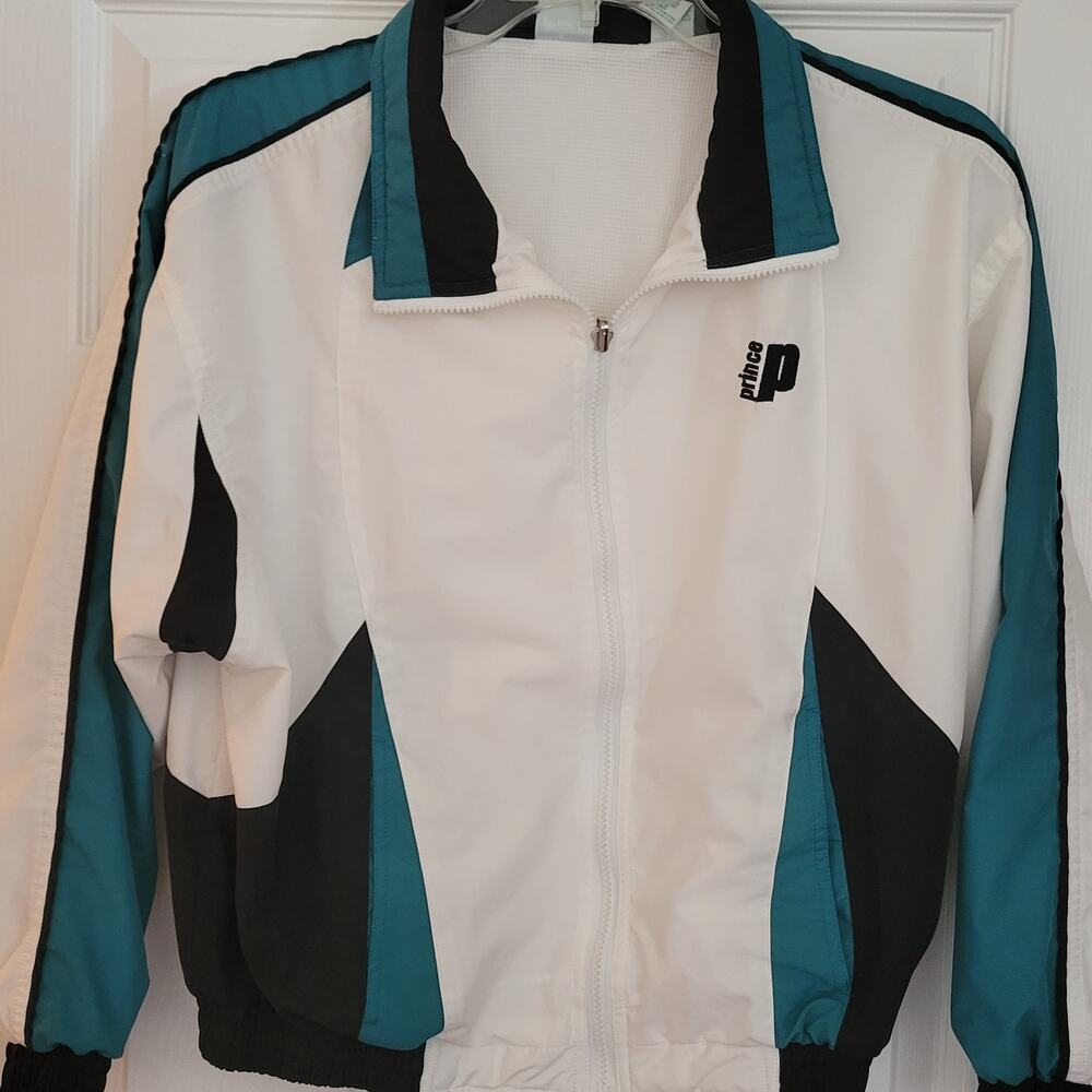 Prince Sportsware Jacket Size Medium Striking and functional Full zip Women